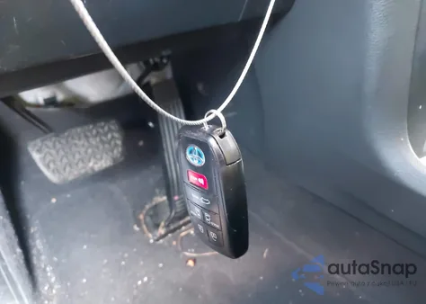 2021 Toyota Sienna Xle z USA, uszkodzony, nr VIN 5TDYRKEC4MS031973